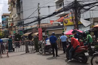Người ra, vào quận Gò Vấp phải khai báo y tế điện tử.
