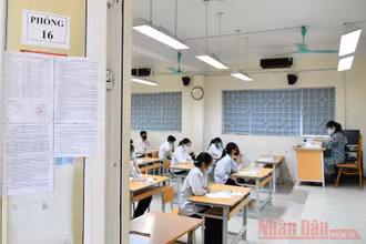 Kỳ thi vào lớp 10 Hà Nội năm 2021. Ảnh: THUỶ NGUYÊN