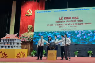Khai mạc Triển lãm sách trực tuyến Kỷ niệm 110 năm Ngày Bác Hồ ra đi tìm đường cứu nước.