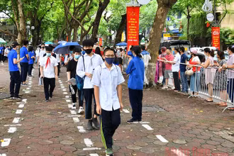 Kỳ thi vào lớp 10 năm học 2021-2022 của Hà Nội. Ảnh: THUỶ NGUYÊN