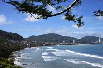 Phuket kỳ vọng mô hình "hộp cát" sẽ cứu vãn nền kinh tế của hòn đảo này (Ảnh: AP)