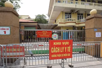 Bệnh viện đa khoa Bắc Thăng Long đã tạm dừng tiếp nhận bệnh nhân để phòng, chống dịch Covid-19. (Ảnh: TTXVN)