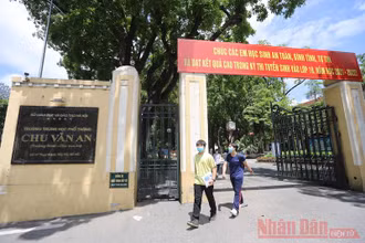 Trường Trung học phổ thông Chu Văn An, đứng đầu mức điểm đầu tuyển sinh lớp 10 năm học 2021-2022. Ảnh: HÀ NAM