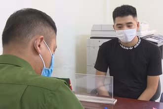 Phát hiện đối tượng làm giả con dấu đưa người qua chốt kiểm dịch