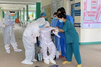 Bệnh nhân 81 tuổi nhiễm Covid-19 tại Đà Nẵng hồi sinh diệu kỳ, xuất viện sáng 15-6.