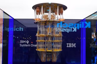 Máy tính lượng tử IBM Q Systems One.