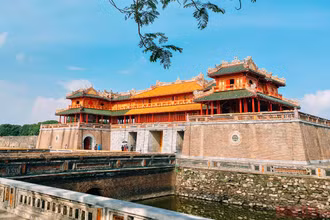 Chiêm ngưỡng lát cắt thời gian trên dấu tích Kinh thành Huế