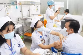 Phân bổ 288 nghìn liều vaccine Astra Zeneca cho các địa phương có dịch