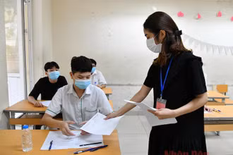 Tại kỳ thi lớp 10 Thành phố Hà Nội năm 2021. Ảnh: THUỶ NGUYÊN