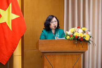 TS Ngô Thị Minh, Thứ trưởng Bộ Giáo dục và Đào tạo phát biểu khai mạc hội thảo.