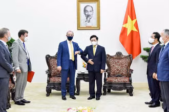 Phó Thủ tướng Phạm Bình Minh tiếp Bộ trưởng thứ nhất, Bộ trưởng Ngoại giao và Phát triển Anh Dominic Raab. (Ảnh: Báo Thế giới và Việt Nam)