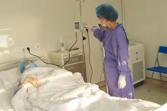 Chăm sóc bệnh nhân ghép tủy điều trị ung thư máu tại bệnh viện trung ương Quân đội 108.