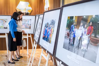 Trưng bày những hình ảnh đáng nhớ về hành trình 17 năm ActionAid Việt Nam (AAV) đồng hành cùng người dân và Thành phố Hải Phòng.