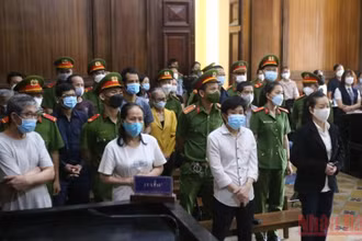 Các bị cáo tại phiên tòa.