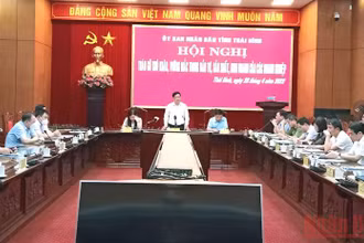 Quang cảnh buổi đối thoại giữa lãnh đạo tỉnh Thái Bình với cộng đồng doanh nghiệp trên địa bàn.