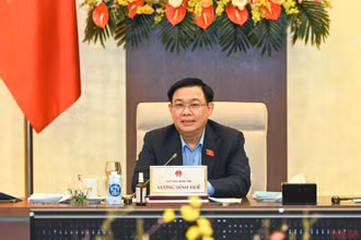 Chủ tịch Quốc hội Vương Đình Huệ phát biểu ý kiến tại phiên họp. (Ảnh: Duy Linh)