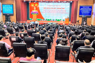 Quang cảnh nghiên cứu, học tập, quán triệt và triển khai thực hiện Kết luận của Hội nghị Trung ương 4 (khóa XIII) tại điểm cầu Trung tâm thành phố Hải Phòng.