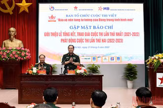 Quang cảnh buổi gặp mặt báo chí.