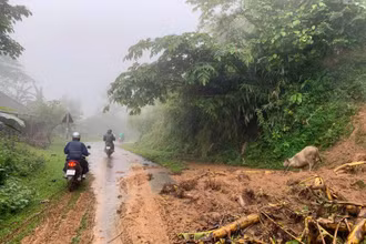 Từ đêm 15-18/4, khu vực Tây Bắc, Việt Bắc có mưa vừa, mưa to, có nơi mưa rất to, đề phòng xảy ra lốc sét, mưa đá và gió giật mạnh. (Ảnh minh họa)