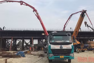 Thi công dự án Mai Sơn - quốc lộ 45. (Ảnh minh họa: Quang Hưng)