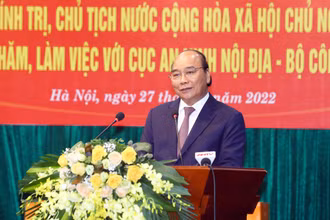 Chủ tịch nước Nguyễn Xuân Phúc phát biểu ý kiến chỉ đạo.