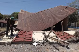 Ngôi nhà bị sập sau trận động đất tại Nagarote, Nicaragua, ngày 12/4/2014. (Ảnh: Reuters)