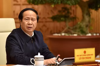 Phó Thủ tướng Lê Văn Thành đã họp khẩn trực tuyến với các địa phương từ Thừa Thiên Huế đến Khánh Hòa và các bộ, ngành để chỉ đạo công tác khắc phục hậu quả và ứng phó với mưa lũ tiếp theo.