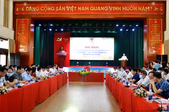 Hội nghị Chiến lược phát triển giáo dục nghề nghiệp giai đoạn 2021-2030, tầm nhìn đến năm 2045 khu vực miền núi phía bắc, tại thành phố Lào Cai, chiều 28/4.