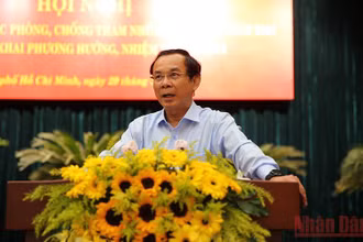 Đồng chí Nguyễn Văn Nên, Ủy viên Bộ Chính trị, Bí thư Thành ủy Thành phố Hồ Chí Minh, phát biểu kết luận hội nghị.