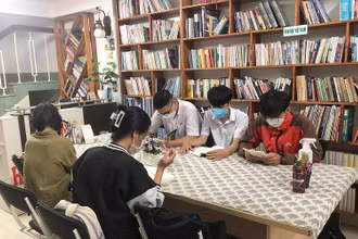 Thư viện luôn đón nhận các bạn học sinh ghé đến.