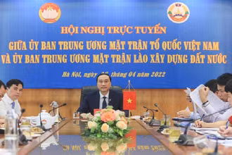 Phó Chủ tịch Ủy ban Trung ương MTTQ Việt Nam Phùng Khánh Tài trao đổi tại Hội nghị. Ảnh: Diệp Vinh