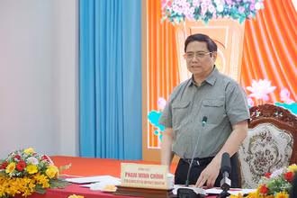 Thủ tướng Phạm Minh Chính phát biểu trong buổi làm việc với lãnh đạo tỉnh Sóc Trăng.