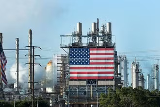 Cơ sở lọc dầu Wilmington của Mỹ ở Los Angeles, California. (Ảnh: AFP/TTXVN)