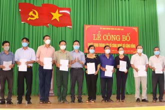 Trao quyết định cho 10 tổ công nghệ số cộng đồng đầu tiên tại tỉnh Đắk Nông.