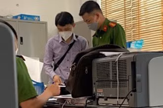 Cơ quan điều tra khám xét nơi làm việc của bà Trần Thị Vân.