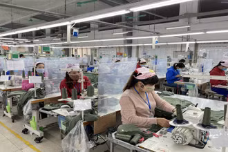 Nhiều doanh nghiệp ở Hải Dương đã quay trở lại hoạt động và bảo đảm các quy định phòng chống dịch.