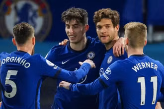 Chelsea thắng Everton 2-0 trong thế trận vượt trội.