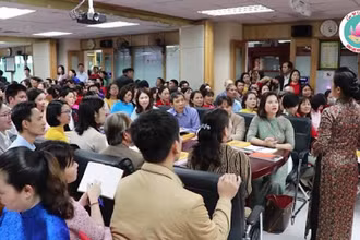 Một buổi sinh hoạt của CLB Tình người. (Ảnh: báo Đại đoàn kết)