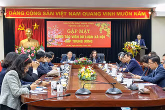 Coi trọng nắm bắt và thông tin định hướng dư luận xã hội