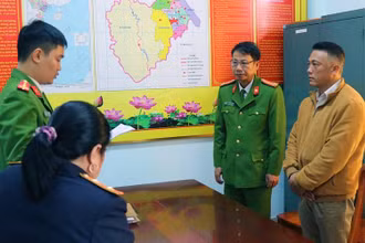 Khởi tố trạm trưởng Trạm quản lý bảo vệ rừng Trường Sơn tại Quảng Bình