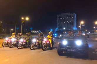 Lực lượng chức năng Cà Mau trong một đợt ra quân tuần tra bảo đảm tình hình ANTT, trật tự ATGT.
