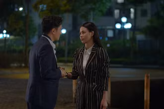 Các diễn viên Việt Anh và Thu Trang trong phim.