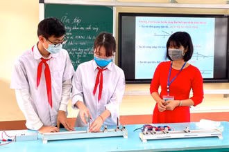 Ngành giáo dục TP Hạ Long bảo đảm các điều kiện phòng, chống dịch để học sinh trở lại trường.