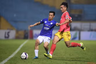 Hồng Lĩnh Hà Tĩnh thủ hòa Hà Nội FC.