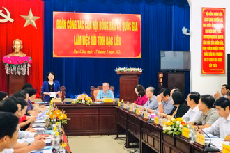 Quang cảnh buổi làm việc.
