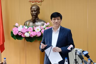 Bộ trưởng Y tế Nguyễn Thanh Long phát biểu tại cuộc họp. (Ảnh: TRẦN MINH)