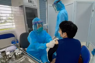 Xử lý kịp thời bốn trường hợp phản vệ độ 2 sau tiêm vaccine
