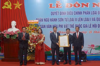 Quận Ngũ Hành Sơn đón nhận Bằng Di sản văn hóa phi vật thể quốc gia Lễ hội Quán Thế Âm Ngũ Hành Sơn.