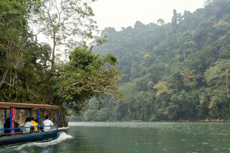 Hồ Ba Bể - viên ngọc bích miền thượng du