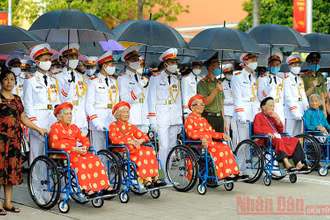 Công tác chăm sóc người có công ghi nhiều dấu ấn trong giai đoạn 2016-2020 (Ảnh minh họa: Gặp mặt đại biểu Bà mẹ Việt Nam Anh hùng toàn quốc năm 2020 tại Hà Nội - Ảnh: Đăng Khoa).